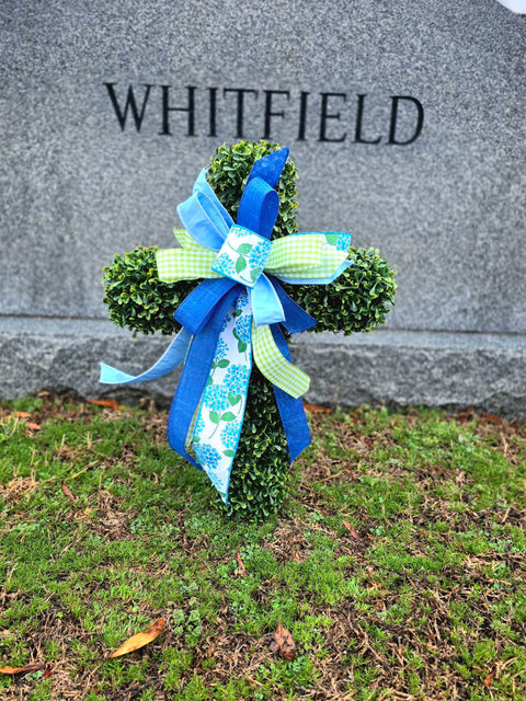 24" ~ 3-D Boxwood Cross STAKE & Bow - UV Resistant