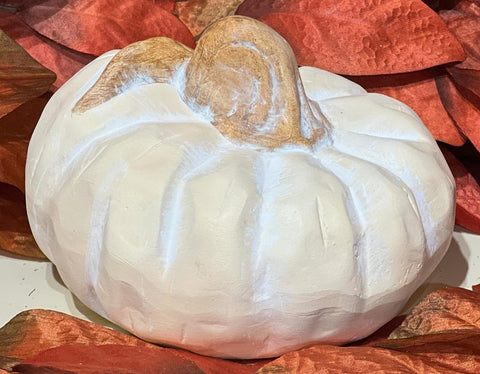 8" Pumpkin - Cream - RESIN