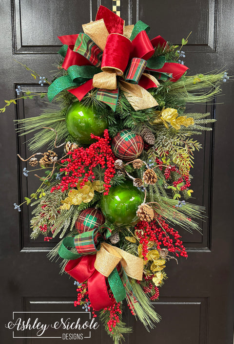 A Tartan Christmas at the Lodge Swag
