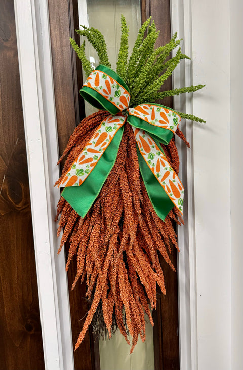 ** 32" Hanging Carrot Swag - Orange/Green