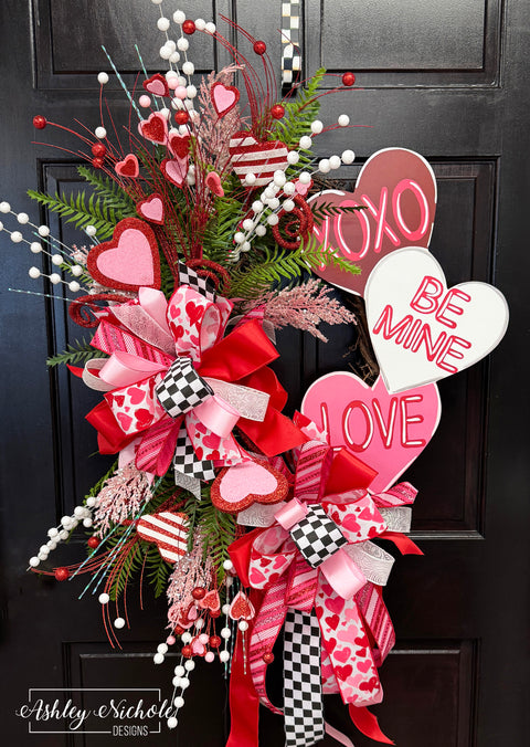Conversation Candy Heart Oval Valentine Wreath - Pink & Red