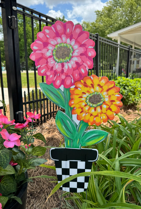 Cheerful Zinnia Flower Pot - Summer - Corrugated Coroplast Yard Stake