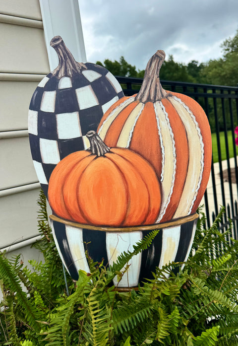 Elegant Pumpkin Planter - Corrugated Coroplast Yard Stake