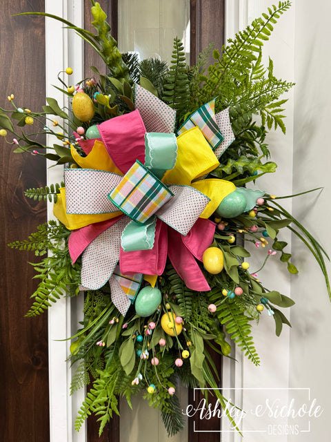 Egg-stra Adorable Lantern Swag