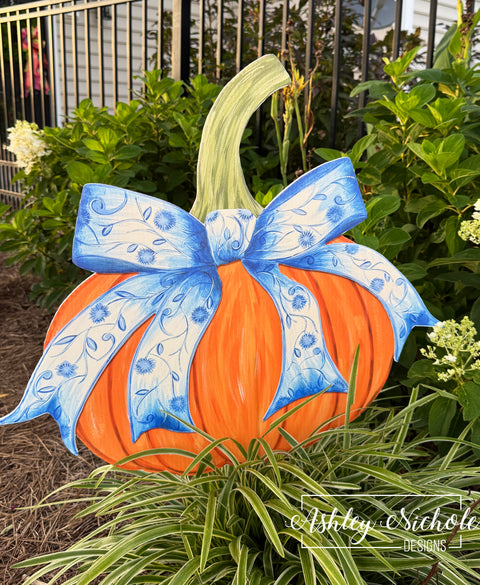 Pumpkin with Chino Bow - Corrugated Coroplast Yard Stake