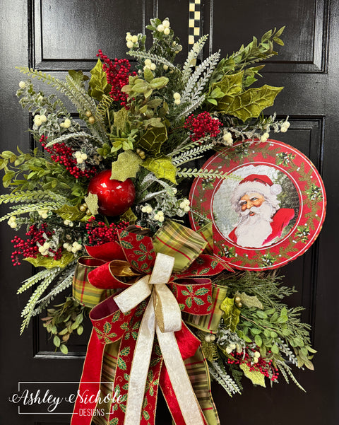 Old World Santa Traditions Wreath