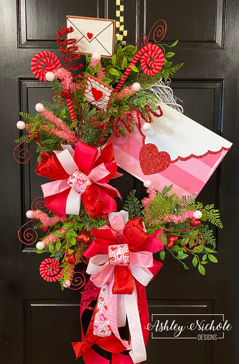 **Love Letter Valentine Oval Wreath**