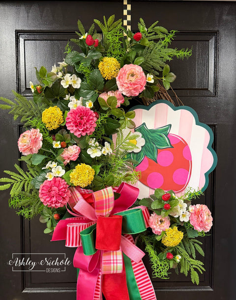 Strawberry Bliss Plaque Wreath