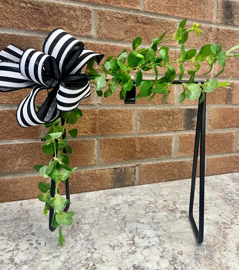 Gallery Art Charm Stand-BLACK (with Bow & Greenery OR Plain)