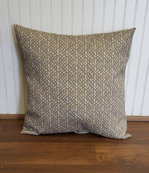 Outdoor Pillow - Riverbed Acorn