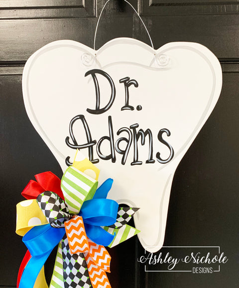 Dental Tooth Door Hanger