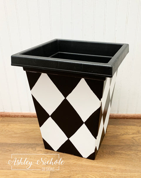 13" & 16" Diamond Garden Planter - Square - Plastic