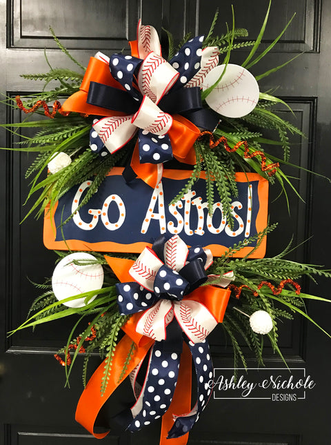 18" Round - Team Baseball Wreath