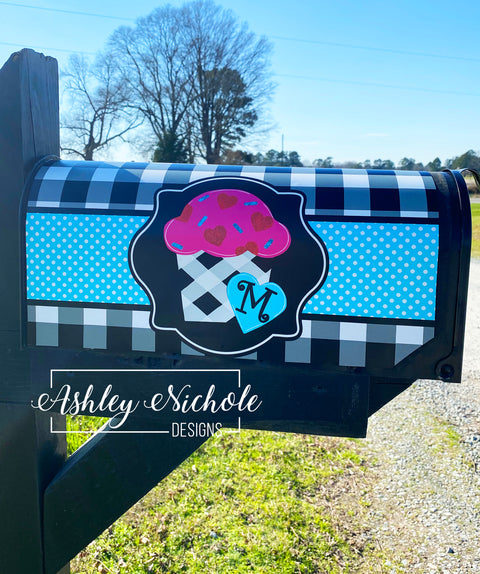 Valentine Cupcake - Magnetic Vinyl Mailbox Cover