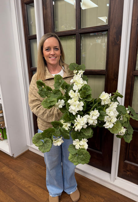 27" Hanging Geranium Plant - White - UV Treated