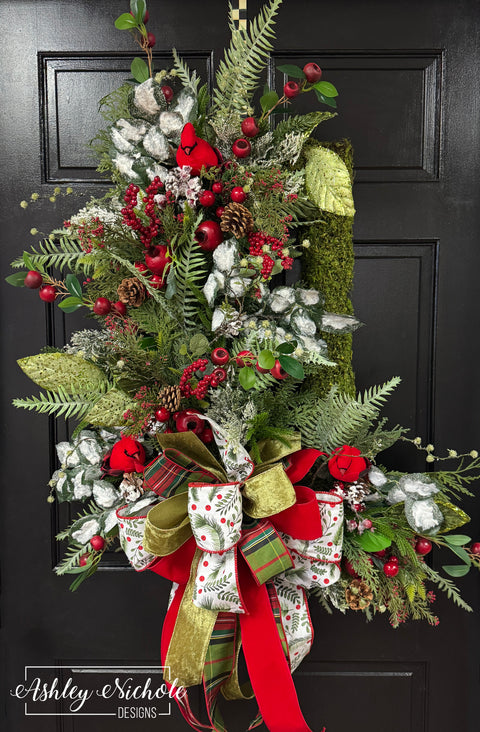 A Cardinal's Winter Rectangular Moss Wreath