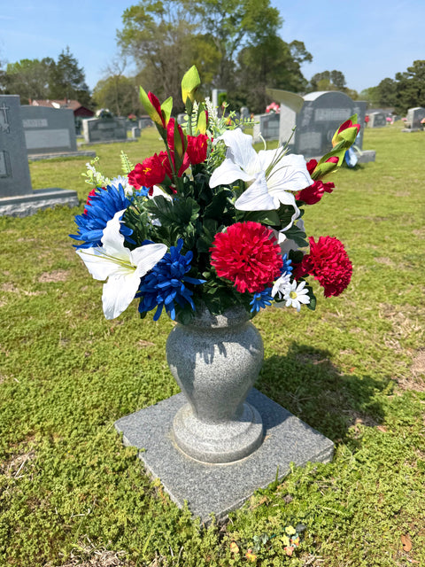 28" Patriotic Mixed Bundle with Lillies x24
