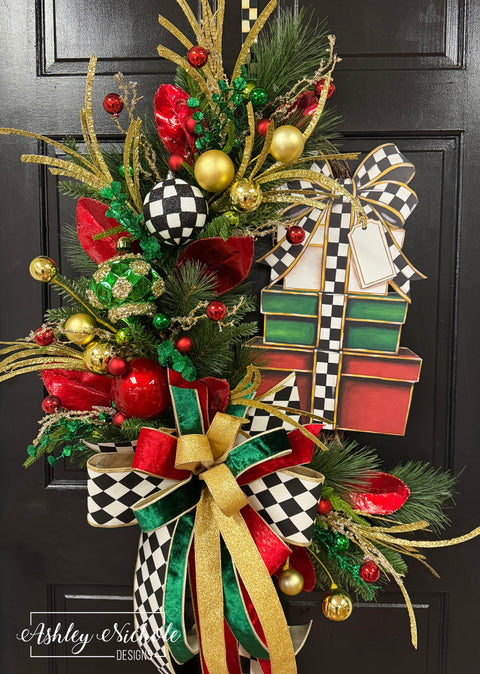 Elegant Checkered Christmas Gift Stack Wreath