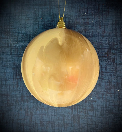 100MM BROAD STROKE BALL BEIGE AND GOLD Ornament