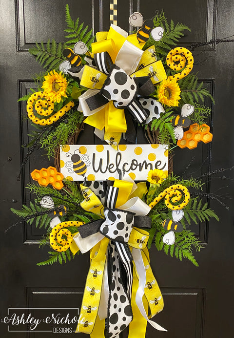Bumblebee Welcome Sign Wreath