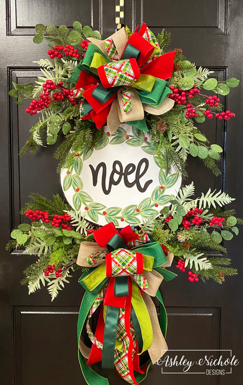 Noel Plaque TRADITIONAL Christmas Wreath