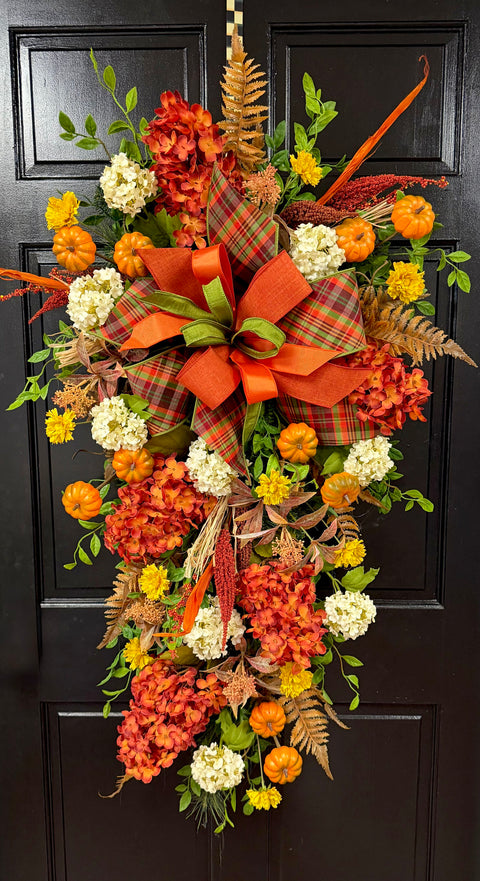 **Pumpkins & Plaid Fall Teardrop Swag