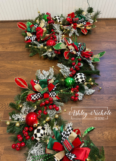 Garland - LIGHTED - Traditional - Matching Merry Christmas Plaque Wreath - 9'