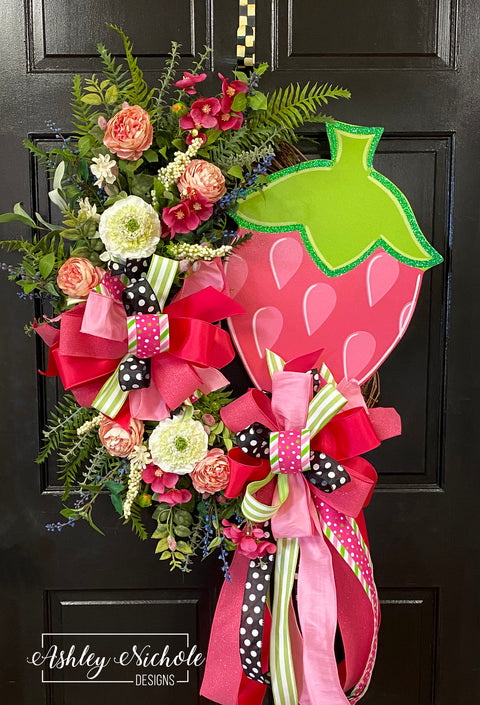 Strawberry Wreath - PINK