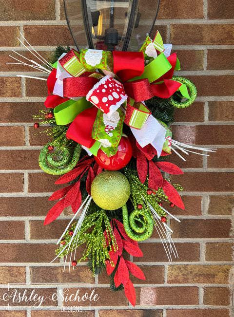 26" Decorated Evergreen Lantern Swag - Matching - Santa Jolly St. Nick Wreath