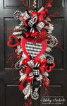 Queen of Hearts Valentine Swag