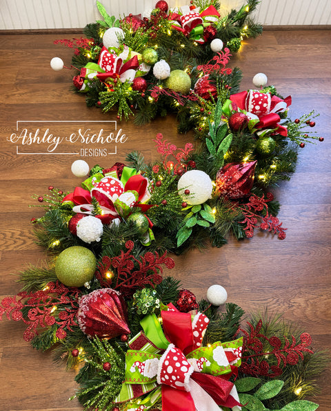 Garland - LIGHTED - Santa - Jolly St. Nick Design - 9' Long