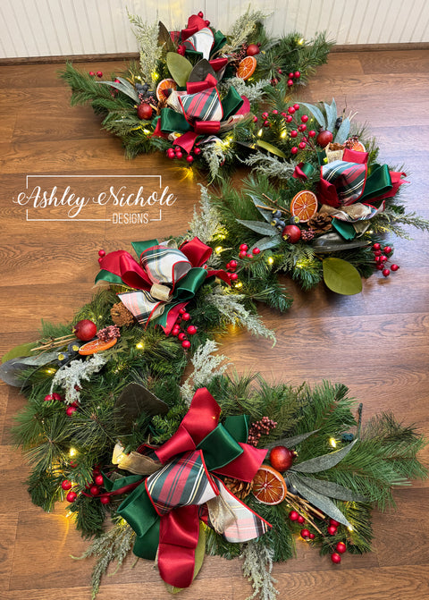 Garland - LIGHTED - Williamsburg Christmas Design - 9'