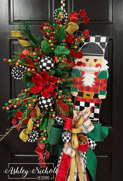 Regal Nutcracker Christmas Wreath - Emerald & Red