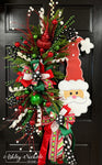 Santa - Tall Hat Traditional - Christmas Wreath