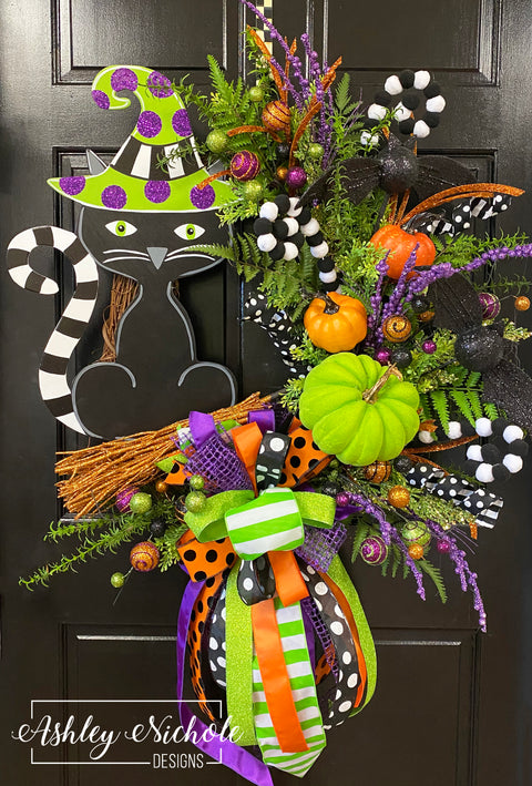 Sassy Cat Halloween Wreath