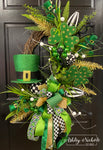 St Patrick's Top Hat Oval Wreath
