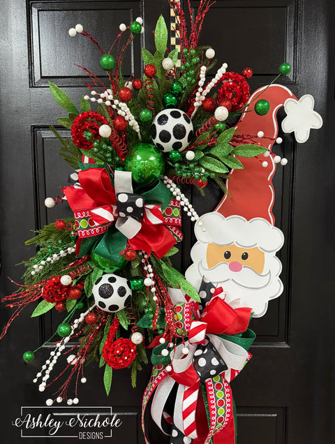 Santa - Tall Hat Traditional - Christmas Wreath