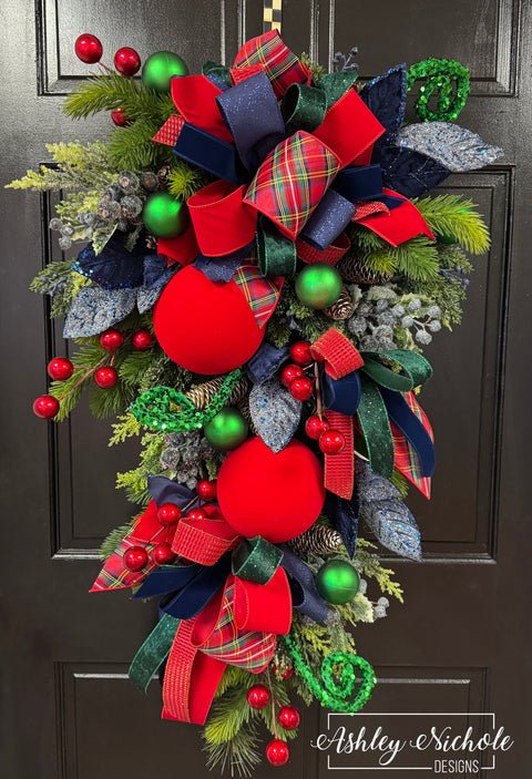 Tartan & Tidings Christmas Teardrop Swag