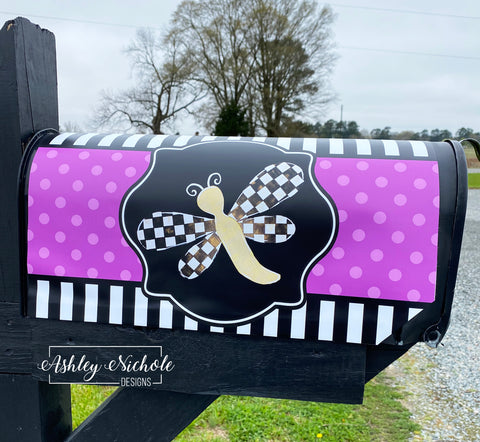 Elegant Dragonfly - Checkered with Gold Overlay - Magnetic Vinyl Mailbox Cover