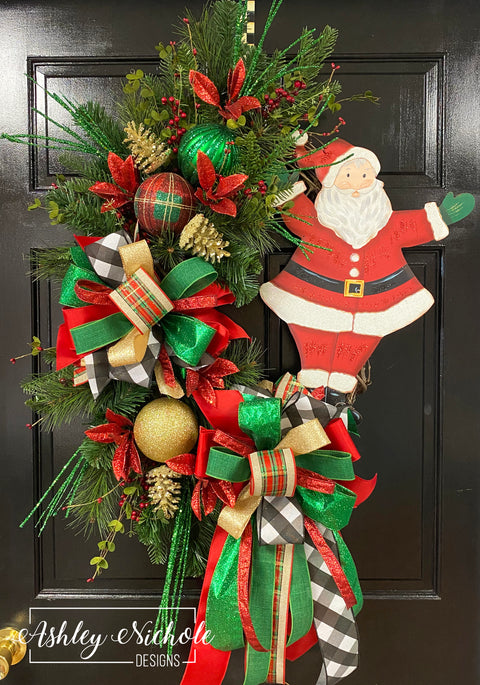 St. Nick - Traditional Christmas Wreath