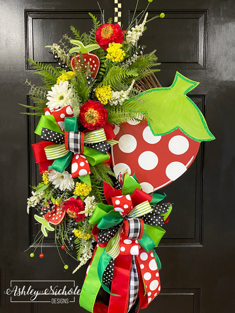 Strawberry Wreath - RED