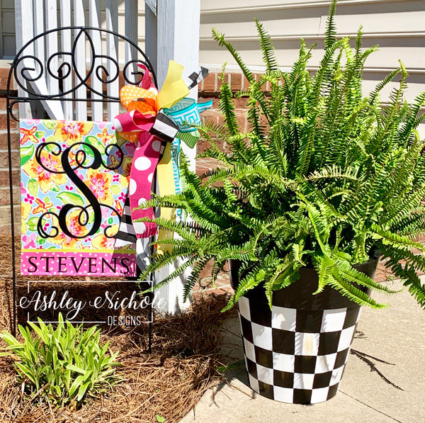 checkered plant pot Your Choice !! 12" or 15" Checkered Garden Planter - Round