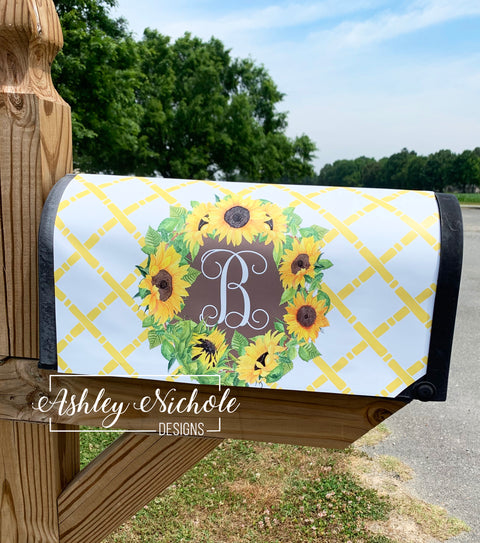 Initial - Sunflower - Magnetic Vinyl Mailbox Cover