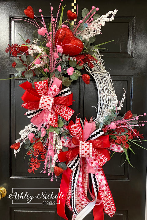 Be My Valentine Oval Wreath